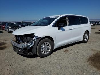  Salvage Chrysler Pacifica