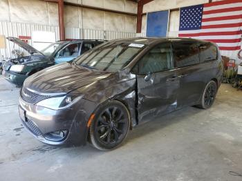  Salvage Chrysler Pacifica