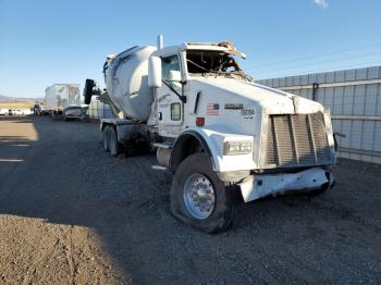  Salvage Kenworth Constructi