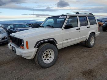  Salvage Jeep Cherokee