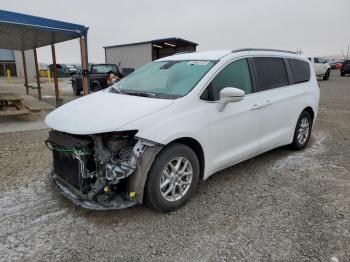  Salvage Chrysler Pacifica