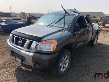  Salvage Nissan Titan