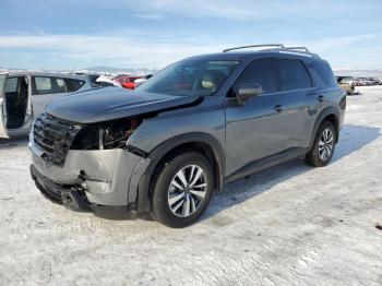  Salvage Nissan Pathfinder