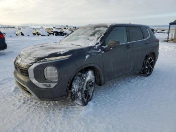  Salvage Mitsubishi Outlander