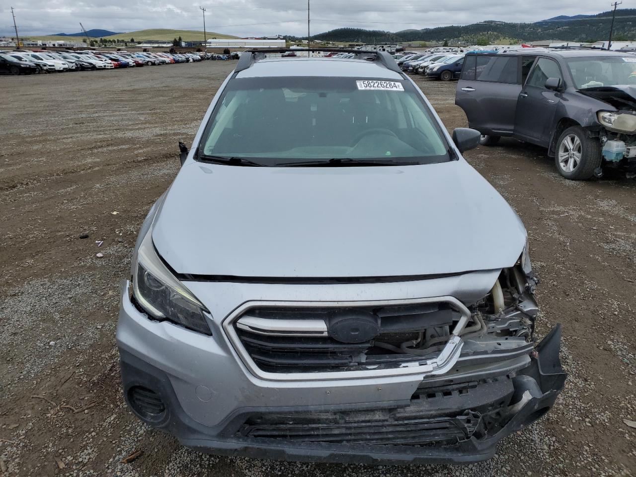 Subaru Outback 2.5i Image 11