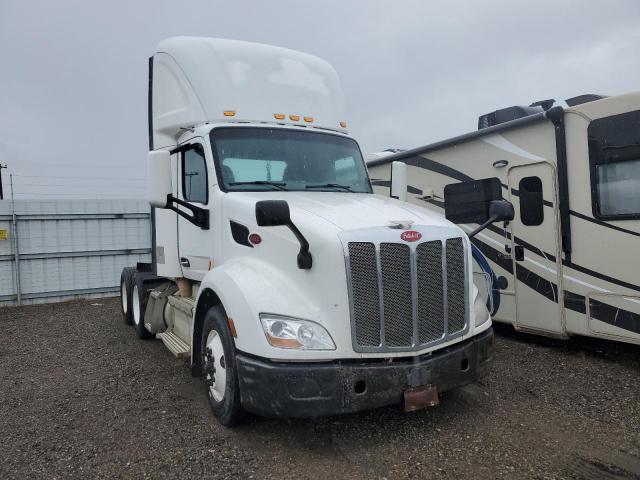 Salvage Peterbilt 579