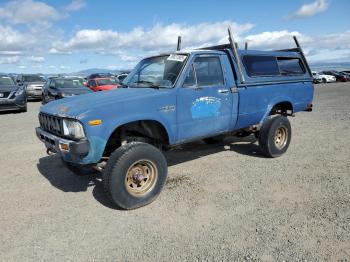  Salvage Toyota Pickup