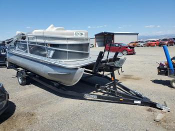  Salvage Sundance Boats Inc. Boat W Trl