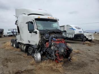  Salvage Peterbilt 579