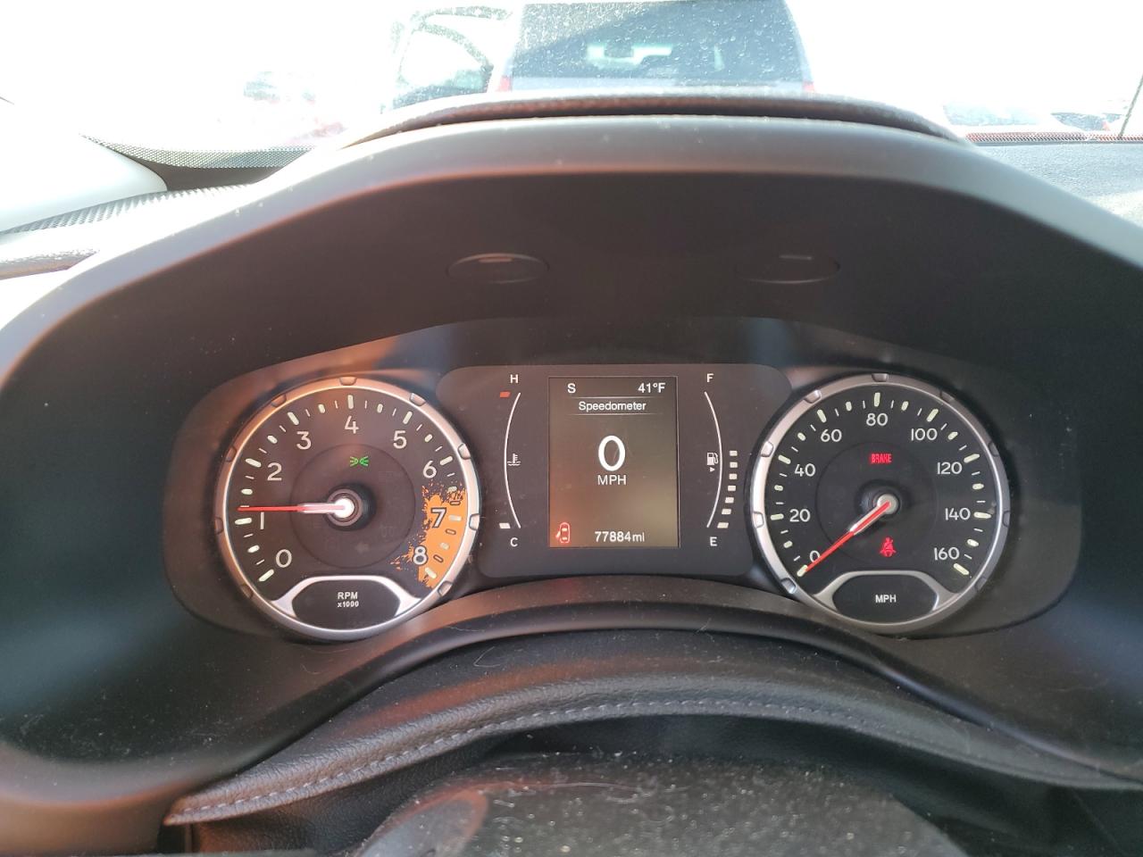 Jeep Renegade Latitude Image 9