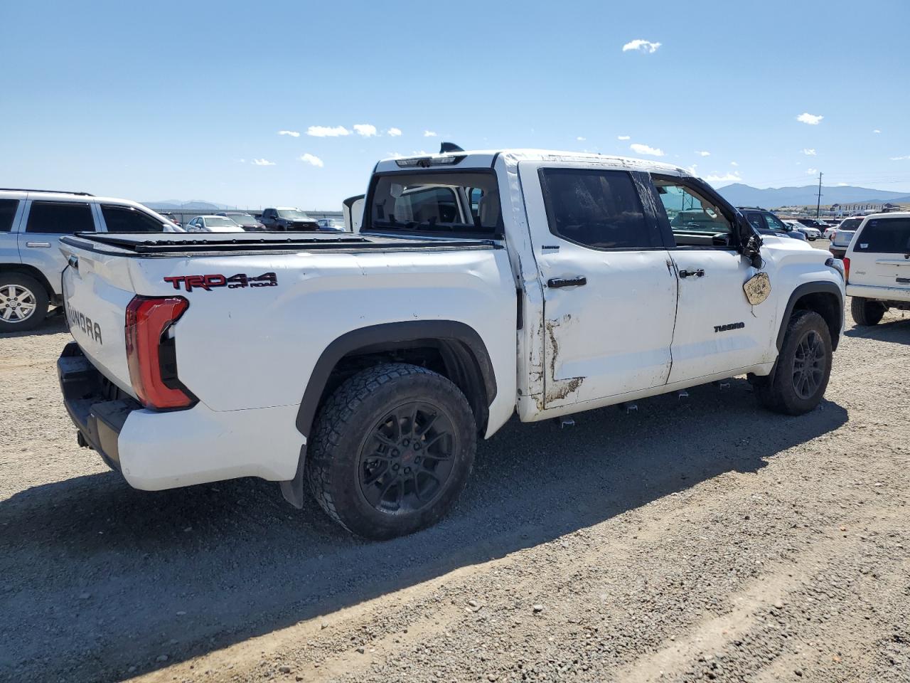 Toyota Tundra Crewmax Limited Image 8