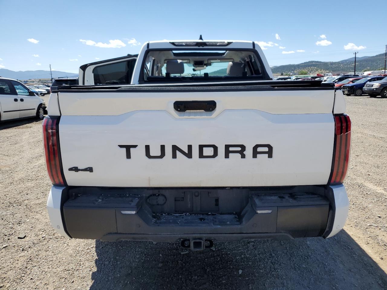 Toyota Tundra Crewmax Limited Image 13