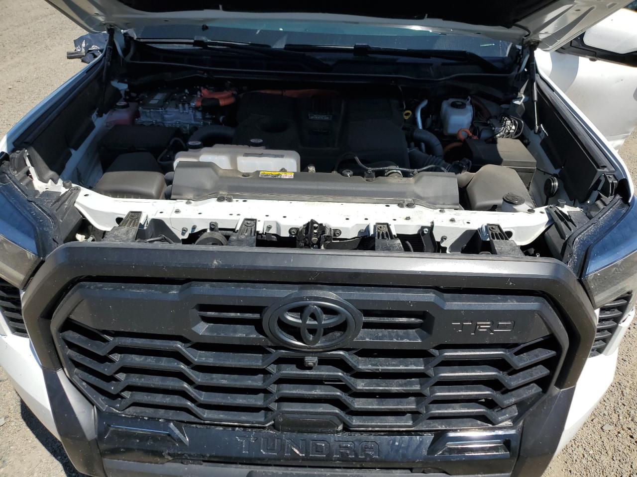 Toyota Tundra Crewmax Limited Image 4
