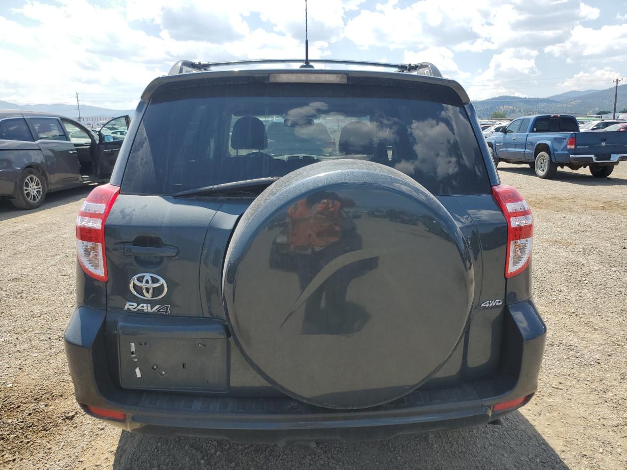 Toyota RAV4 Limited Image 9