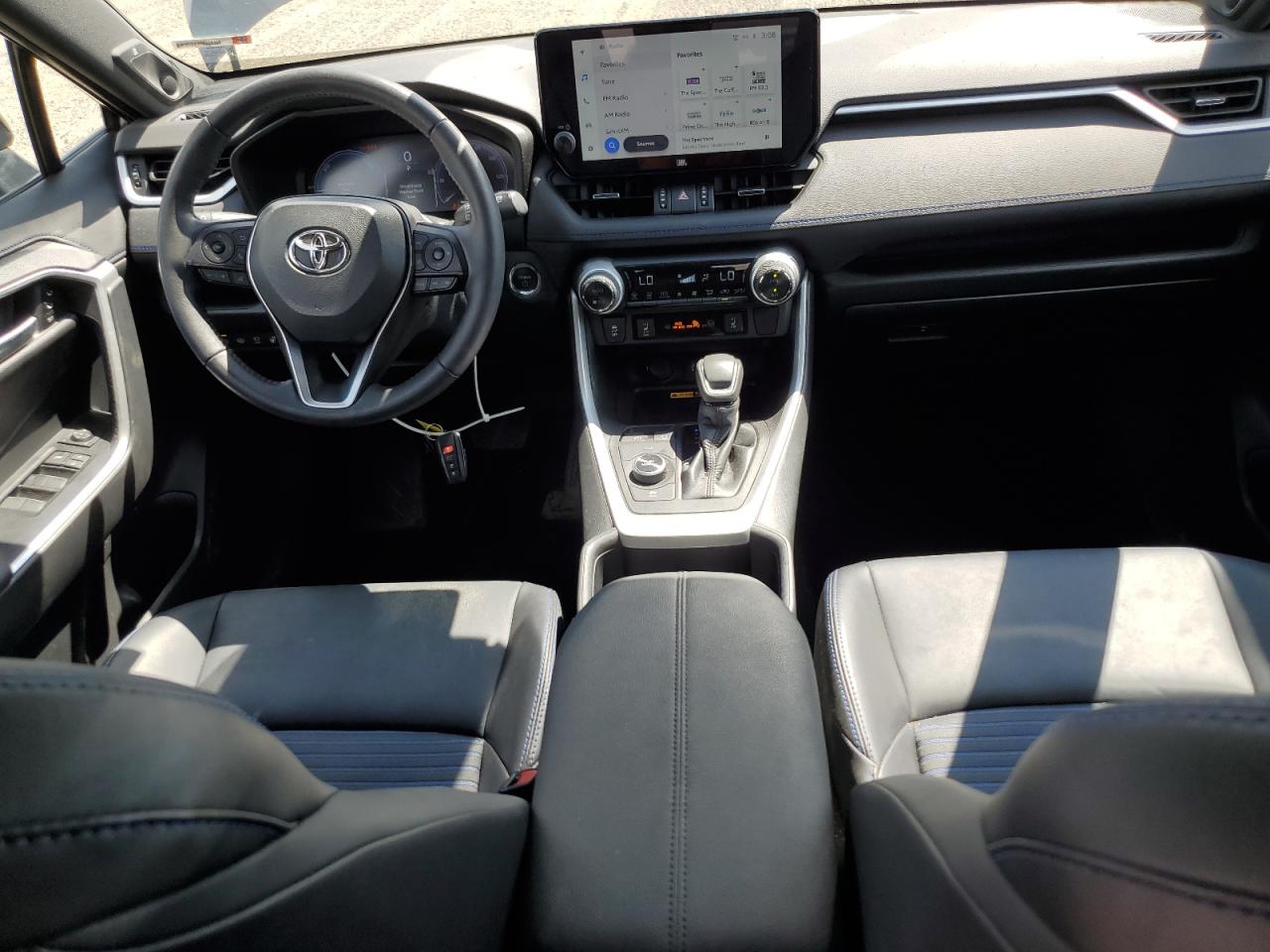 Toyota RAV4 Xse Image 5