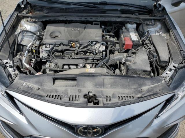 Toyota Camry Le Image 12
