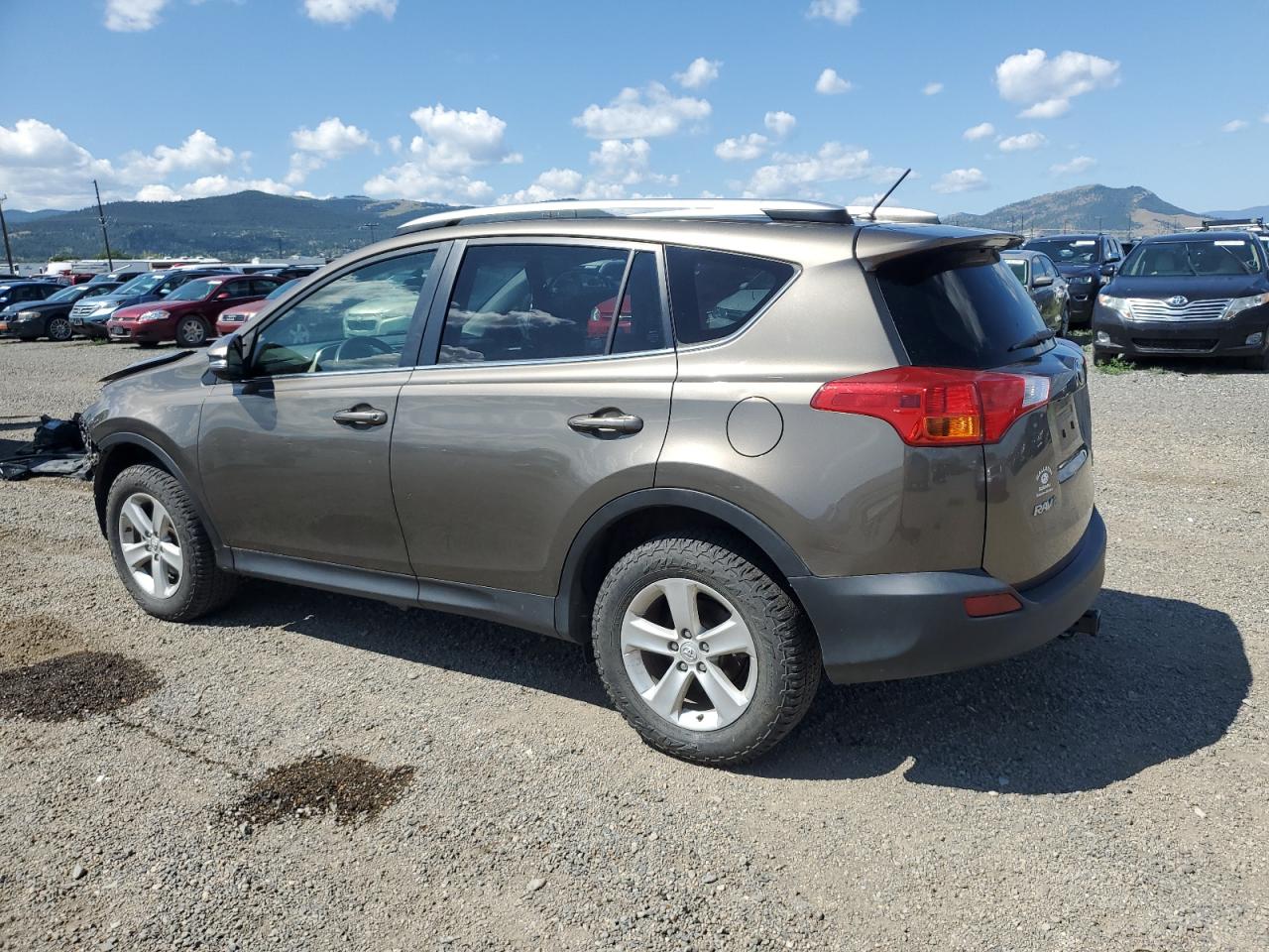 Toyota RAV4 Xle Image 2