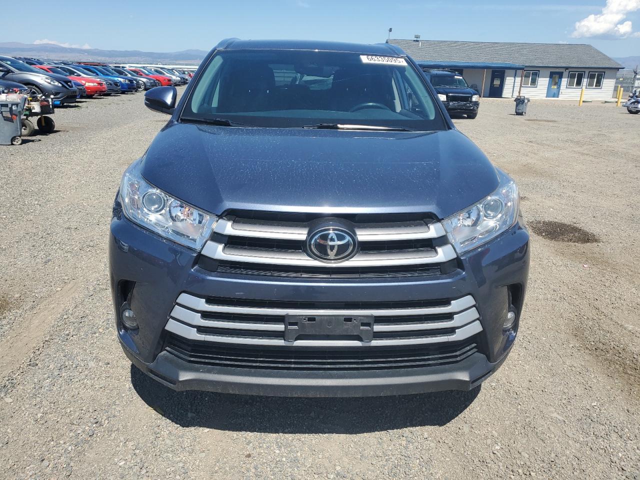 Toyota Highlander Se Image 5