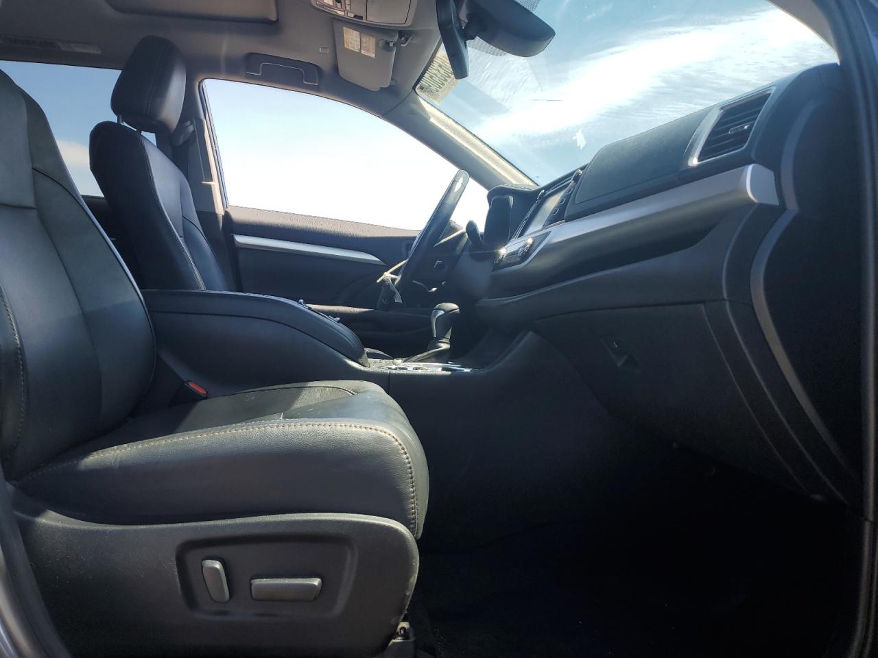 Toyota Highlander Se Image 7