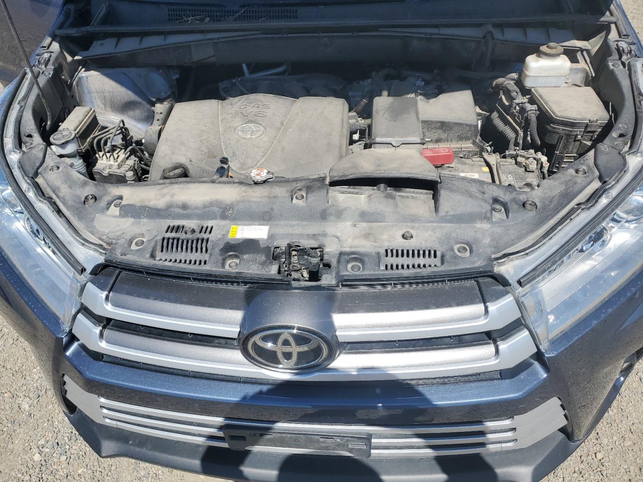 Toyota Highlander Se Image 12