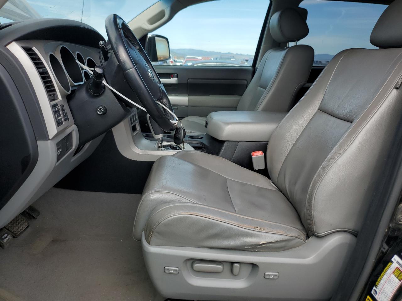 Toyota Tundra Crewmax Limited Image 7