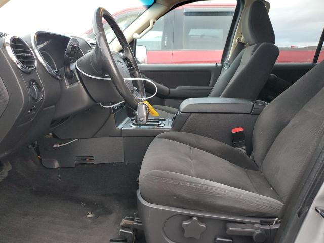 Ford Explorer Xlt Image 10