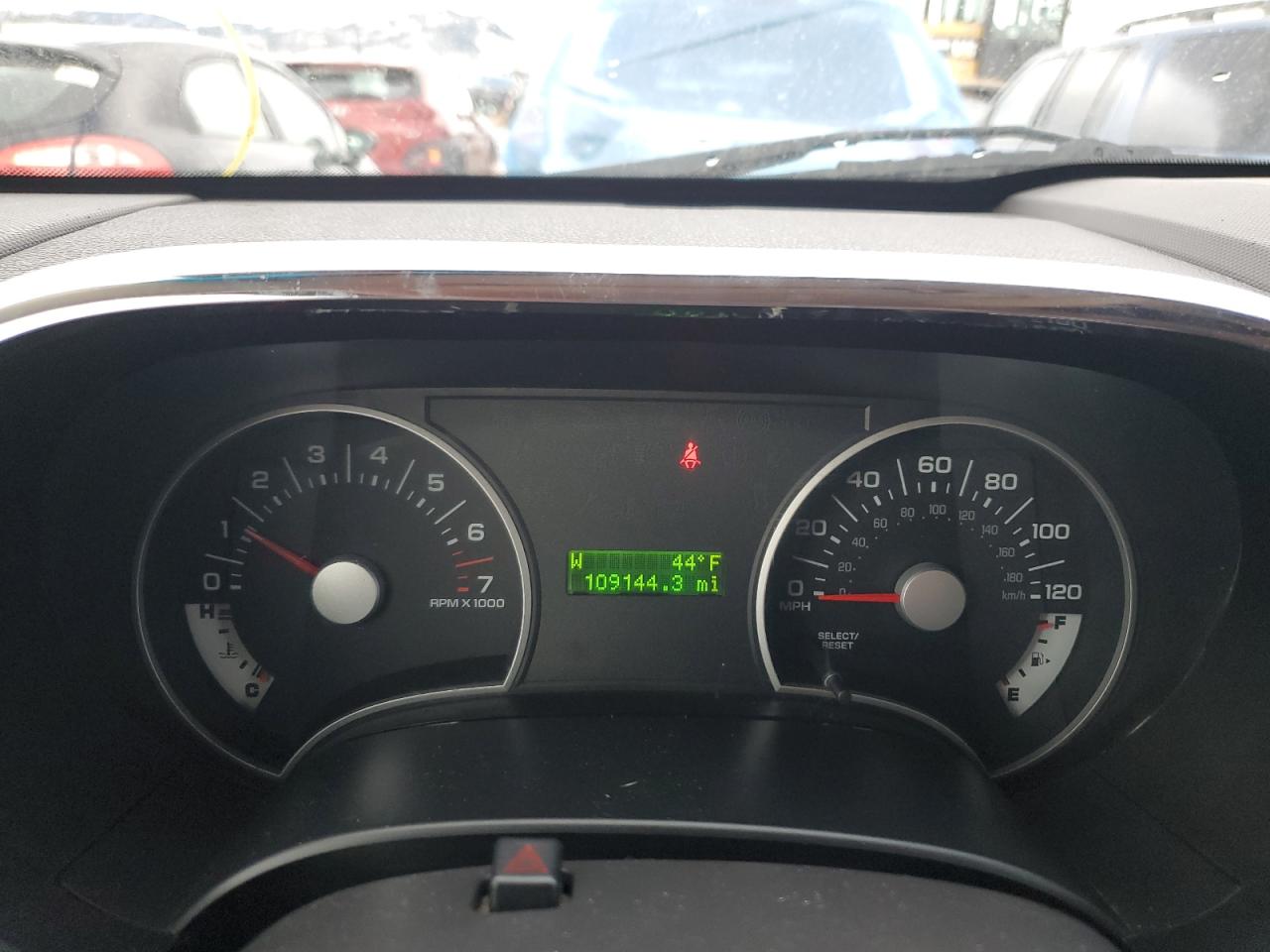 Ford Explorer Xlt Image 2