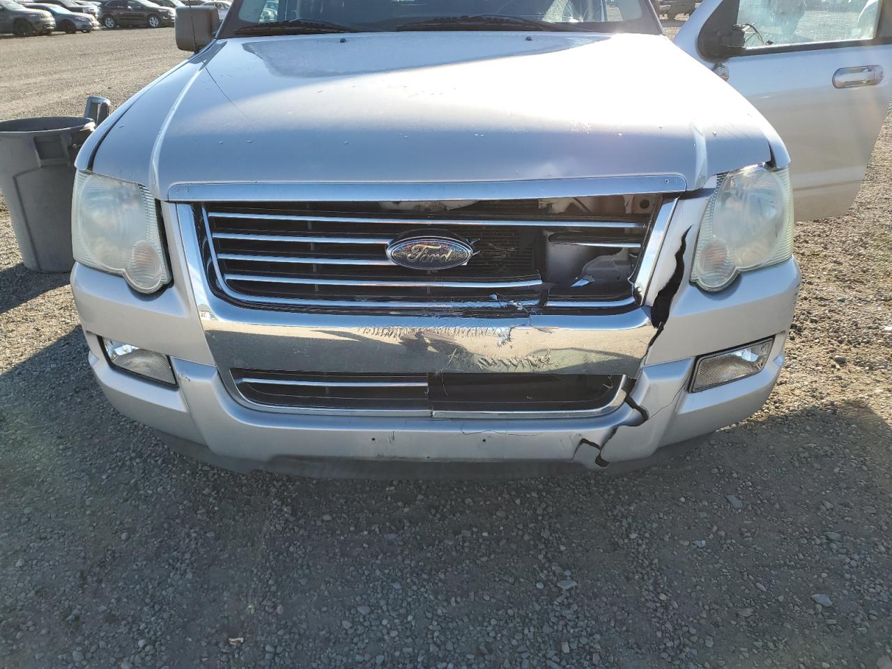 Ford Explorer Xlt Image 12