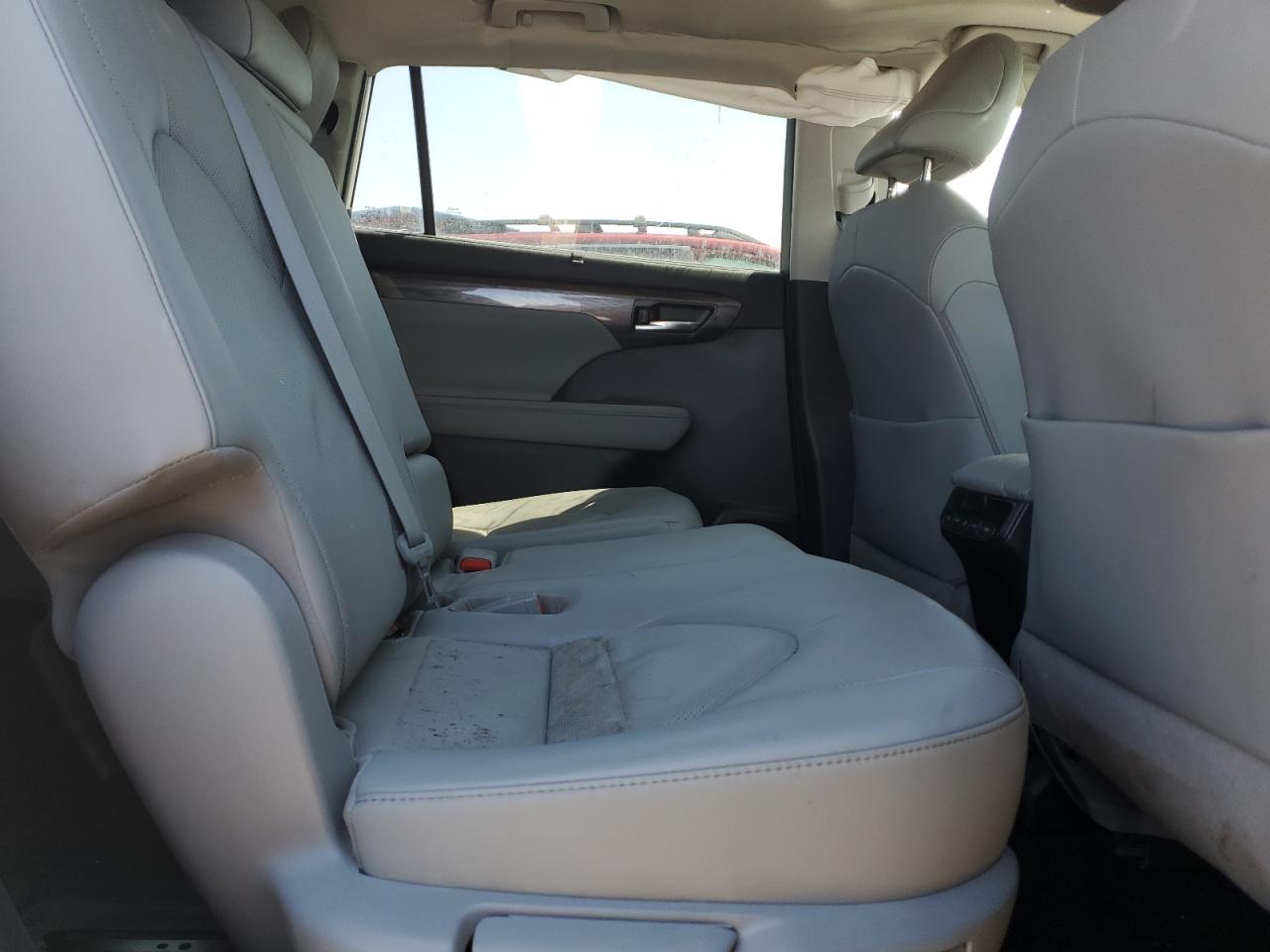 Toyota Highlander Limited Image 12