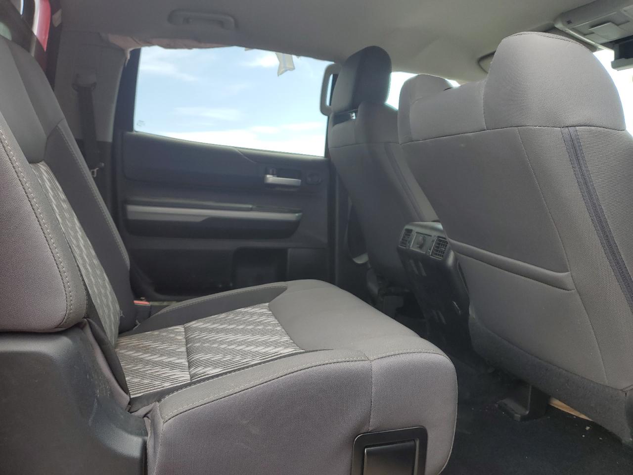 Toyota Tundra Crewmax Sr5 Image 13