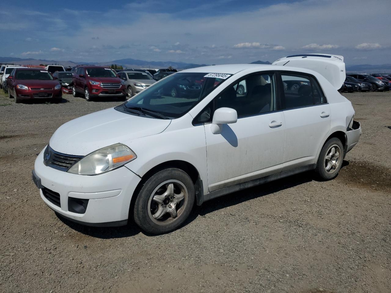 Nissan Versa S Image 1