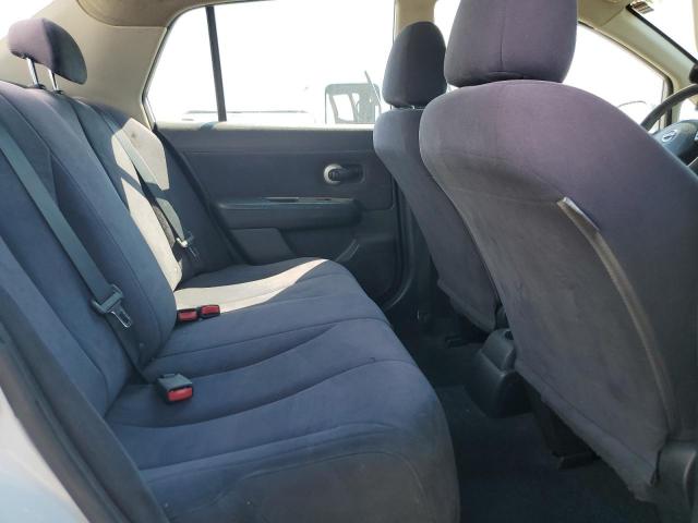 Nissan Versa S Image 7