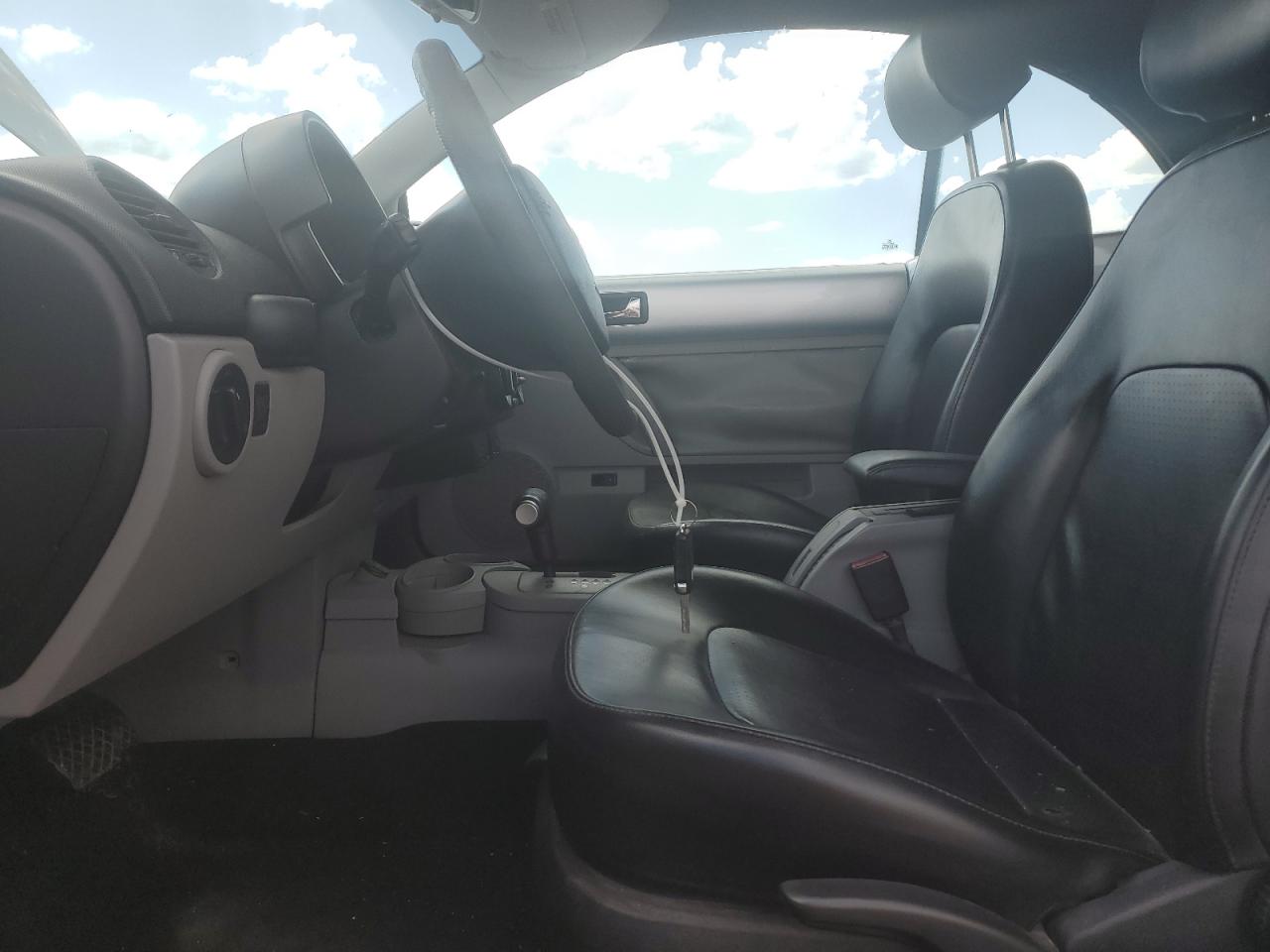 Volkswagen Beetle Gls Image 4