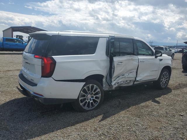 GMC Yukon Denali Image 7