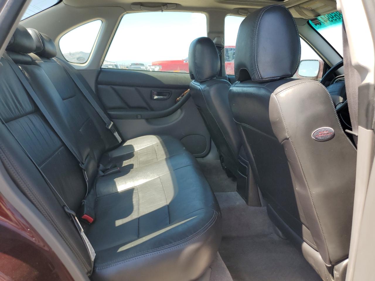 Subaru Legacy Outback Limited Image 5