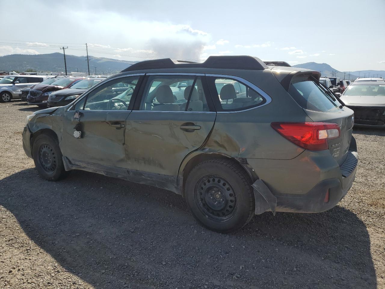 Subaru Outback 2.5i Image 2