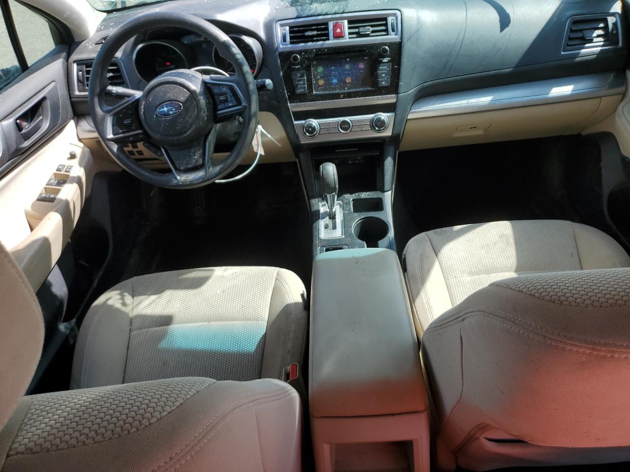 Subaru Outback 2.5i Image 6