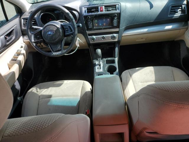 Subaru Outback 2.5i Image 6