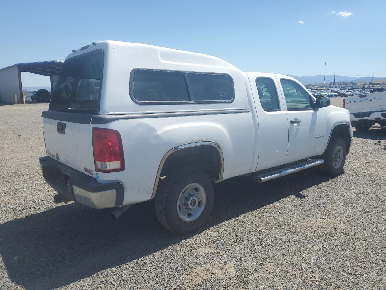 GMC Sierra K2500 Heavy Duty Image 3