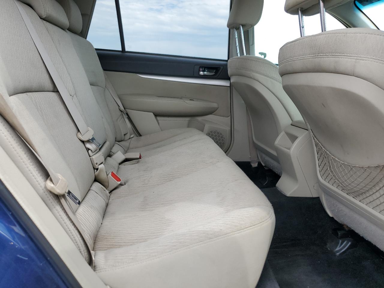 Subaru Outback 2.5i Premium Image 13