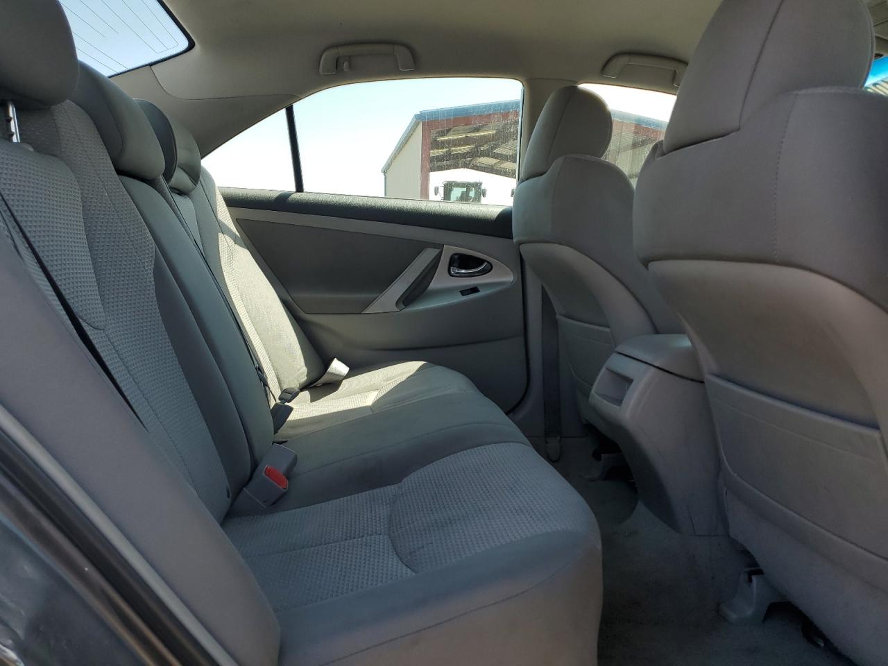 Toyota Camry Ce Image 8