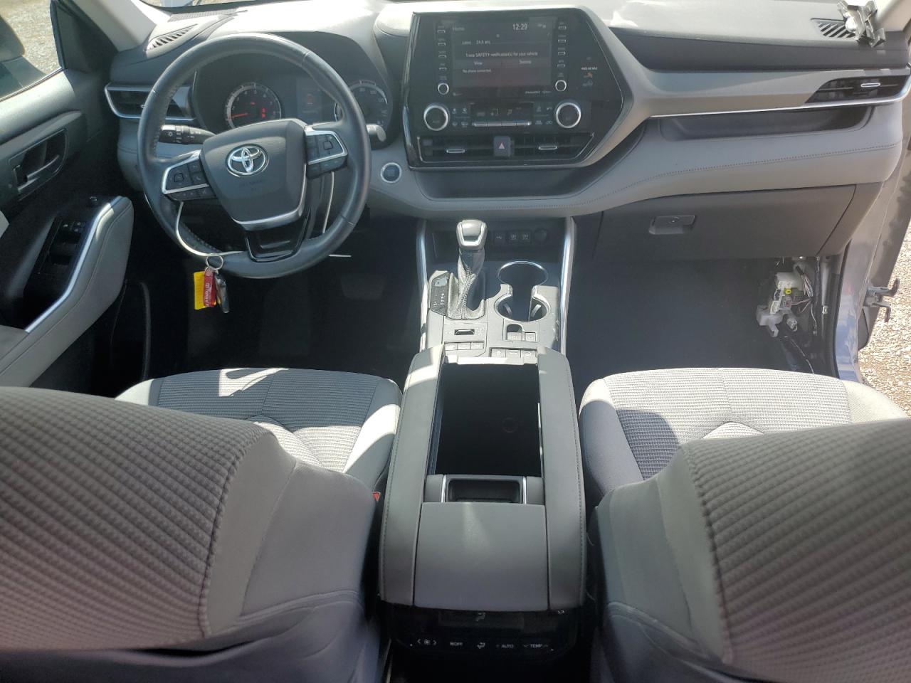 Toyota Highlander L Image 3