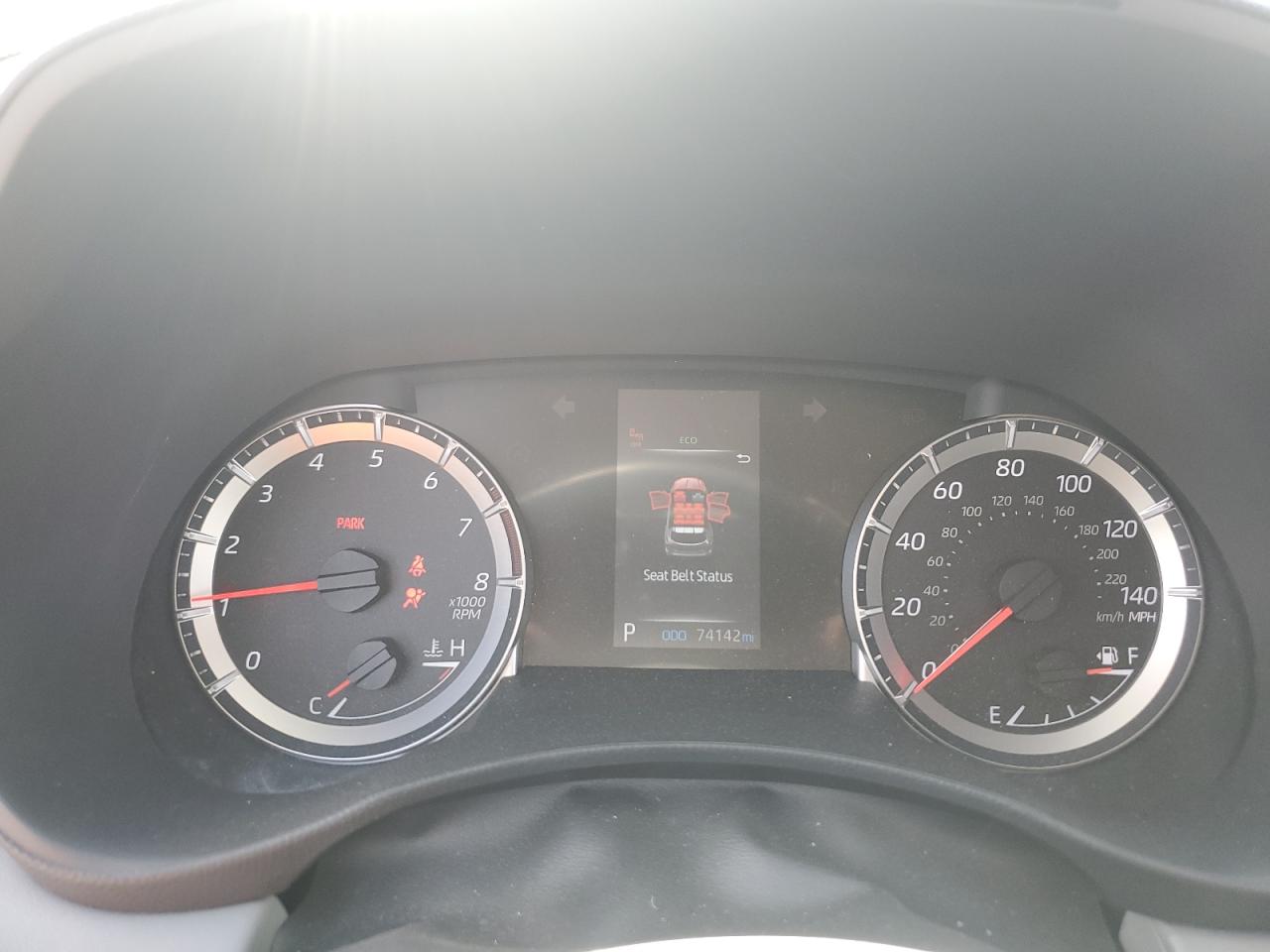 Toyota Highlander L Image 12