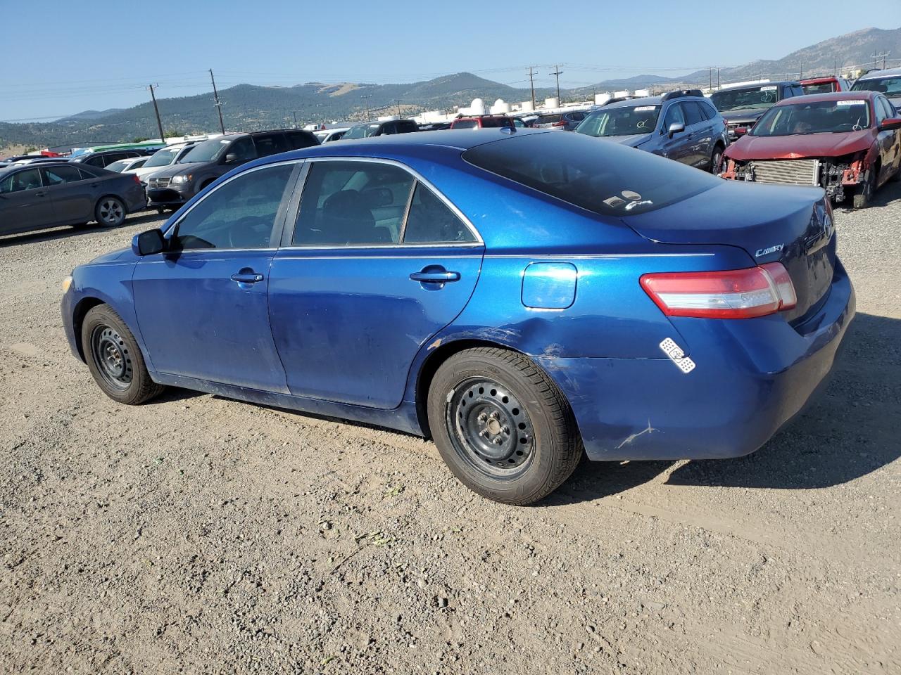 Toyota Camry Base Image 7