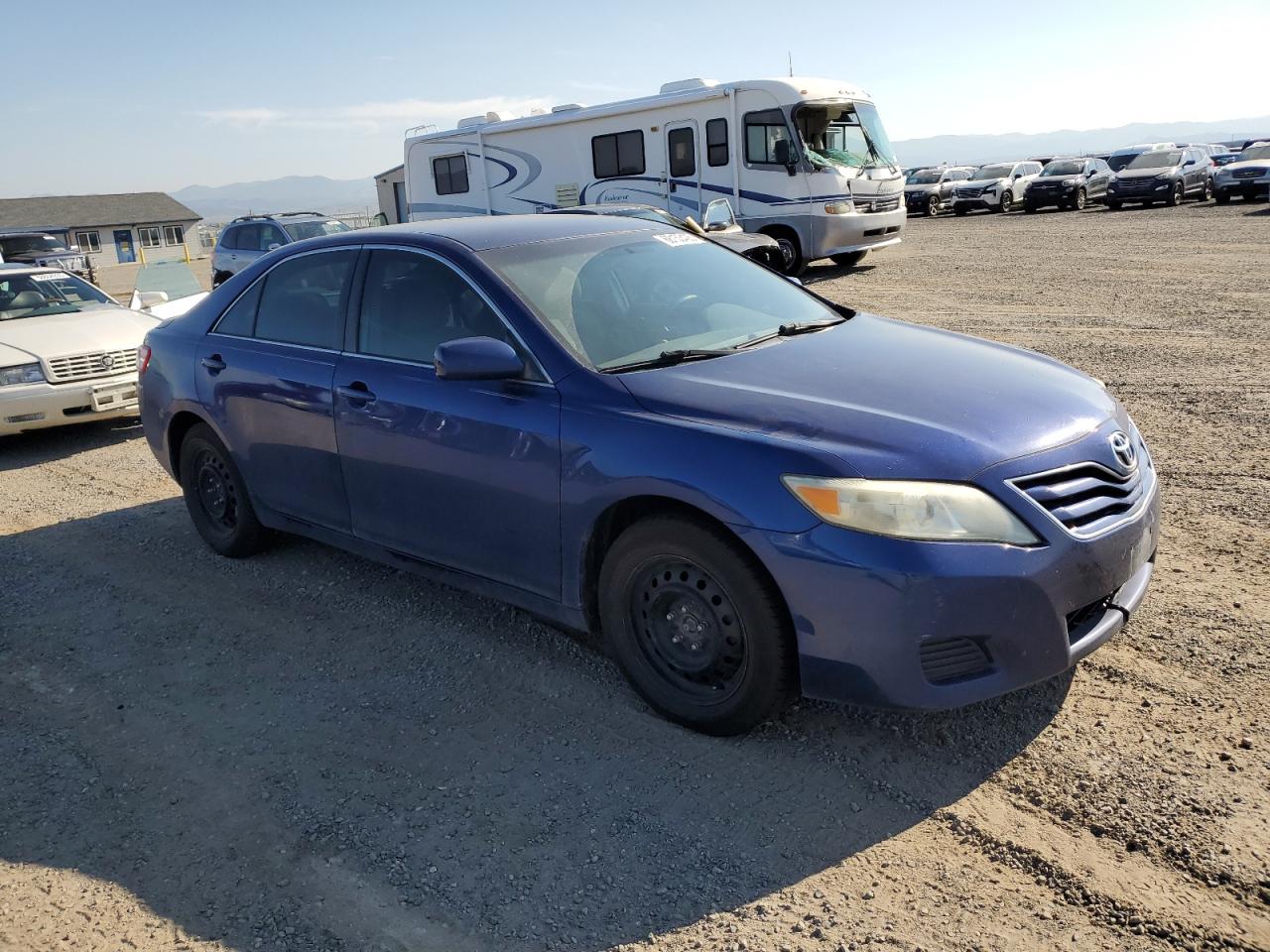 Toyota Camry Base Image 4