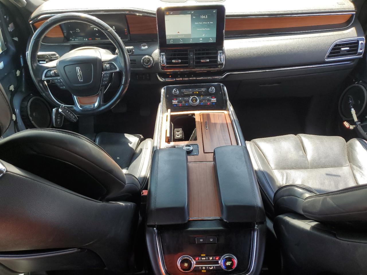 Lincoln Navigator L Reserve Image 10