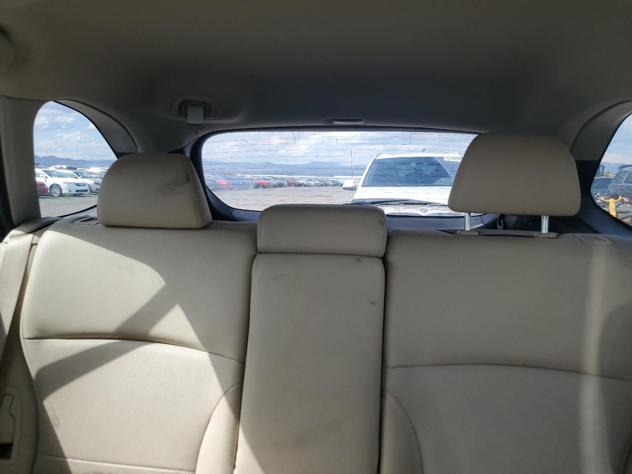 Subaru Outback 2.5i Limited Image 11