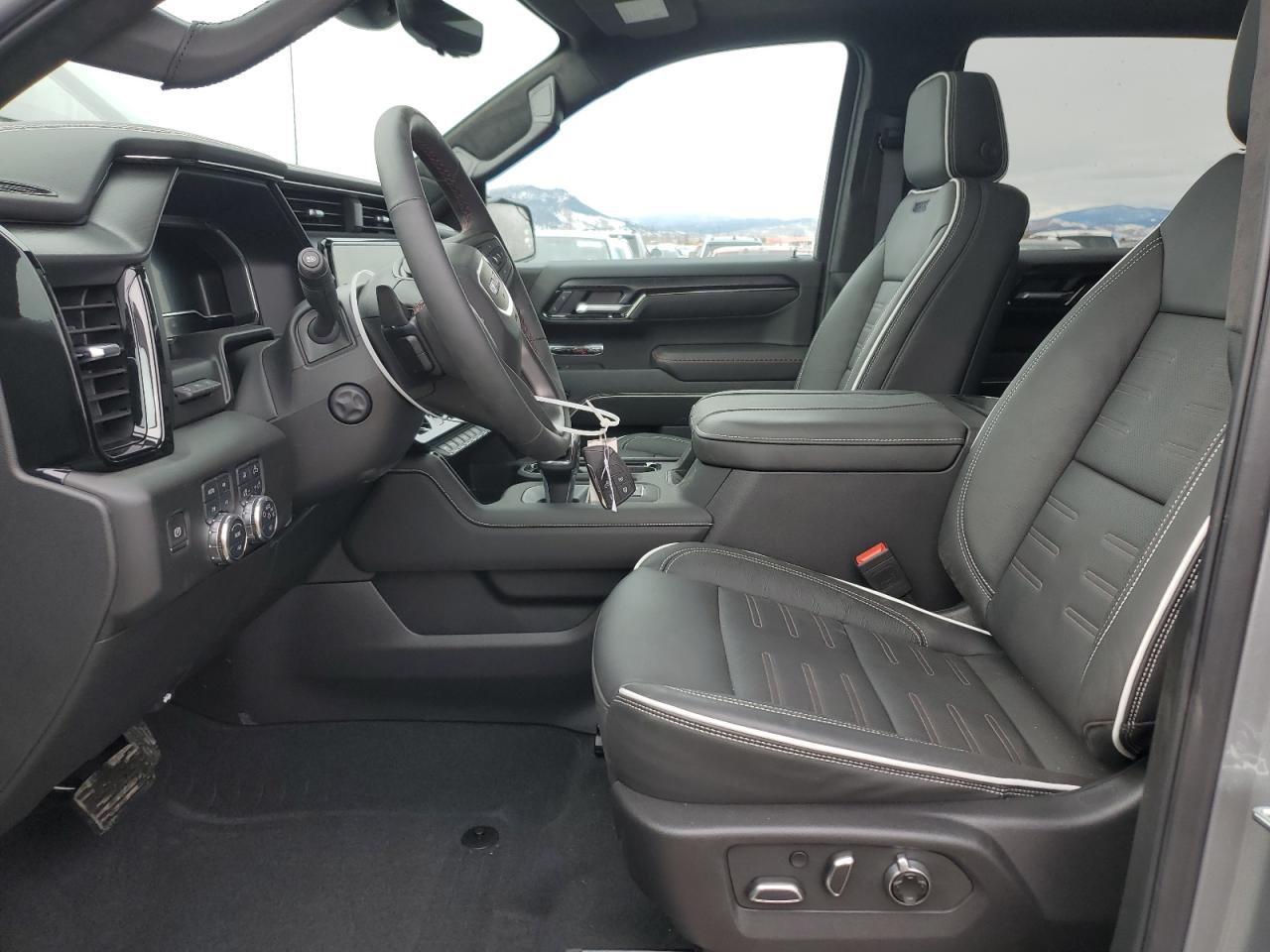 GMC Sierra K1500 At4x Image 2