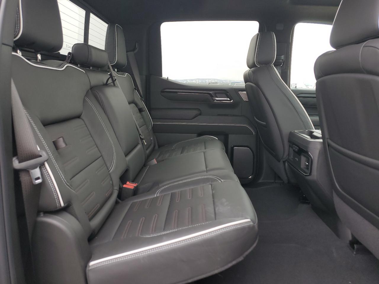 GMC Sierra K1500 At4x Image 10