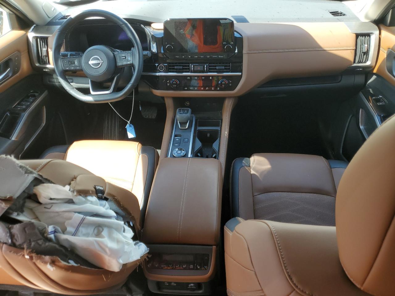 Nissan Pathfinder Platinum Image 7